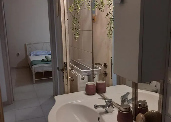 G&g Antikalamos 公寓 *